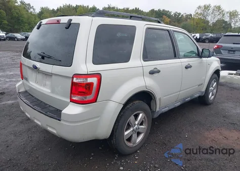 2008 Ford Escape Xlt z USA, uszkodzony, nr VIN 1FMCU031X8KA90338